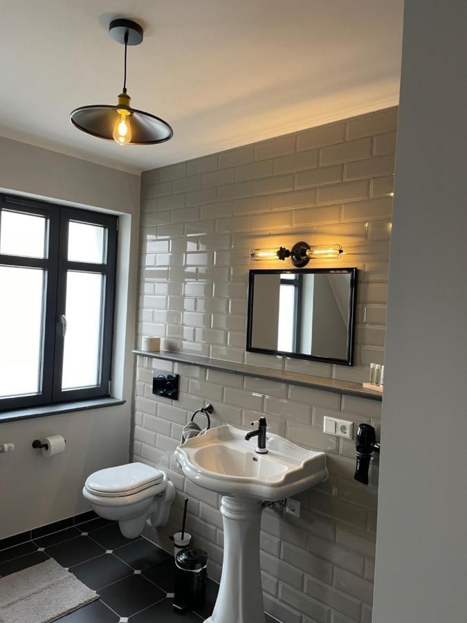 Bahnhof 1911 Hotel Wolpertswende Eksteriør billede