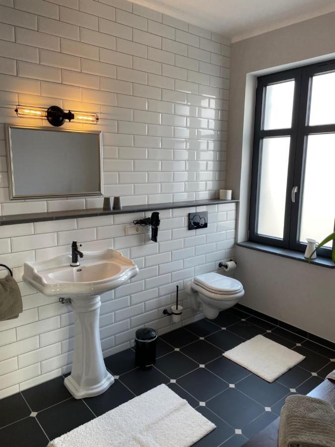 Bahnhof 1911 Hotel Wolpertswende Eksteriør billede