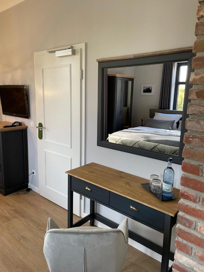 Bahnhof 1911 Hotel Wolpertswende Eksteriør billede