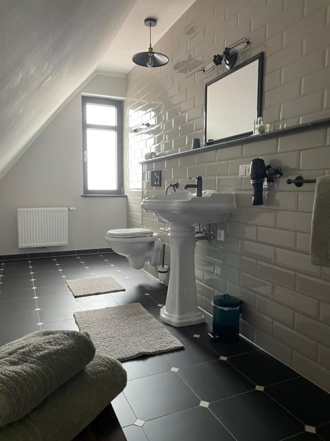 Bahnhof 1911 Hotel Wolpertswende Eksteriør billede